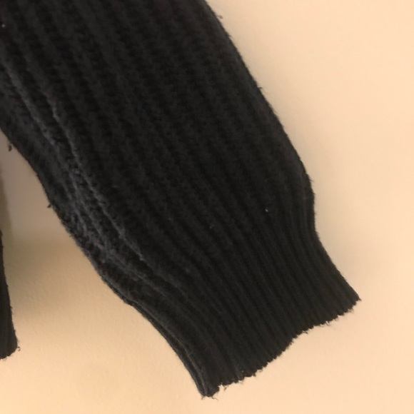 Brandy Melville V-neck Sweater - Picture 3 of 6